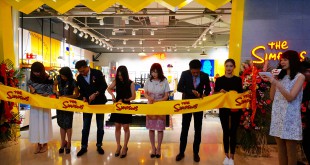 simpsons-store-ribbon-cutting